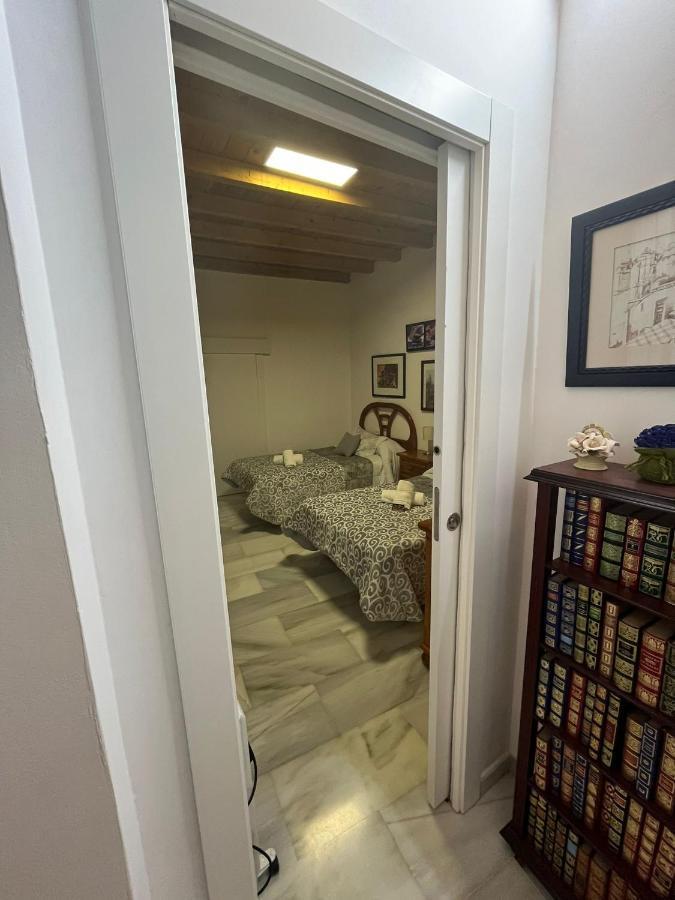 Apartamento Patio De Los Leones Гранада Екстериор снимка